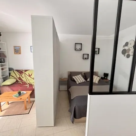 Agreable Face Avec Acces Et Parking - Fr-1-529-64 * Le Barcarès