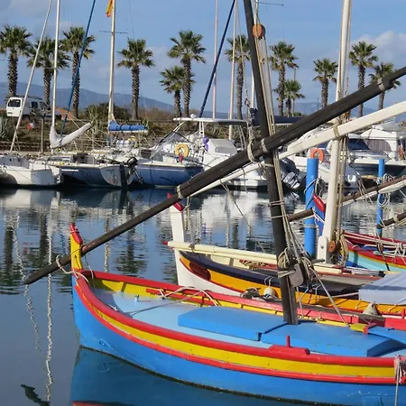 Agreable Face Avec Acces Et Parking - Fr-1-529-64 Le Barcarès